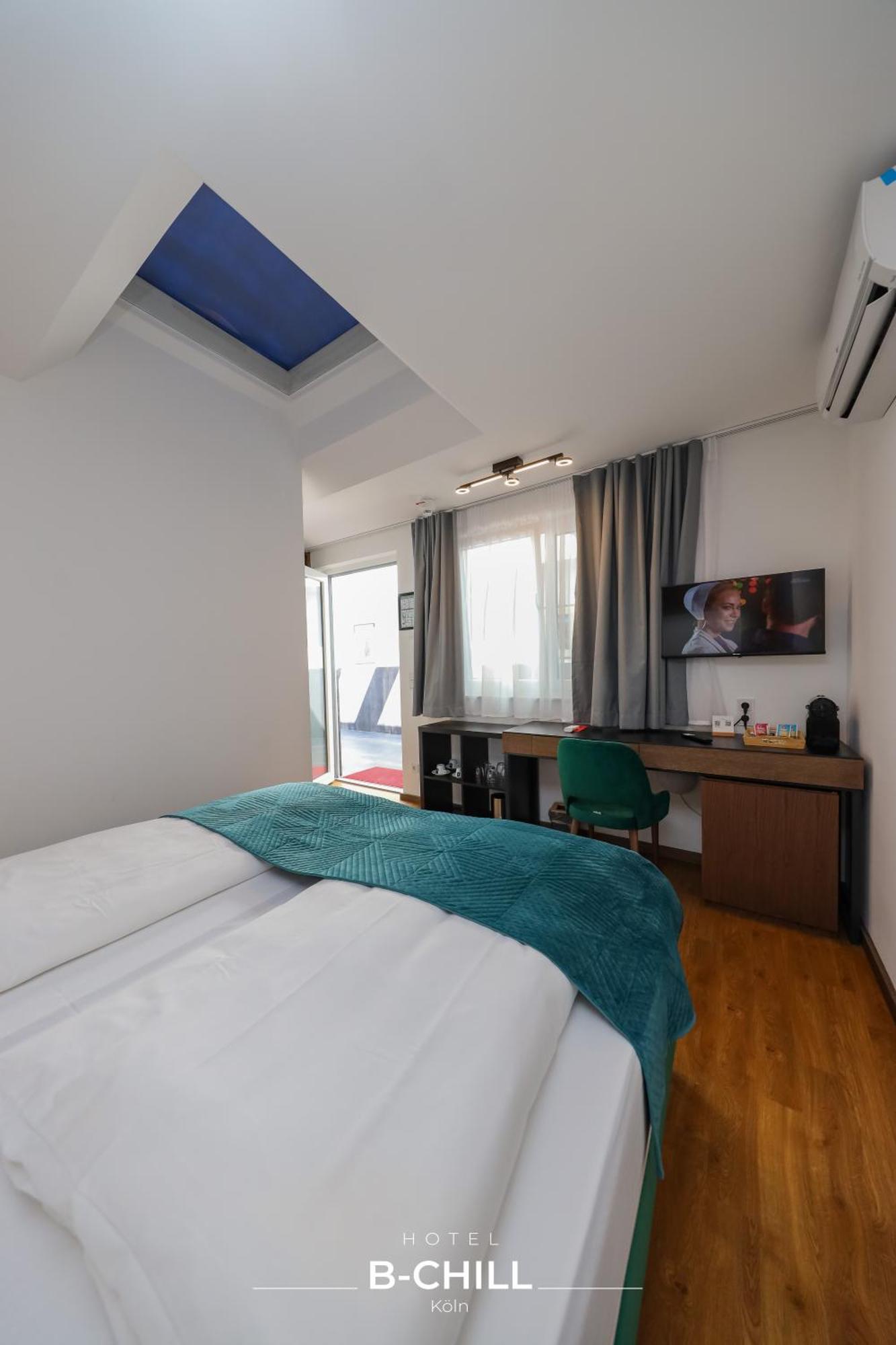 B-Chill Cologne Hotel Bagian luar foto