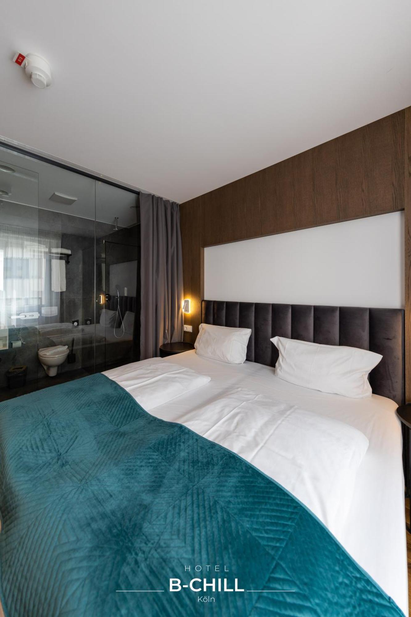 B-Chill Cologne Hotel Bagian luar foto
