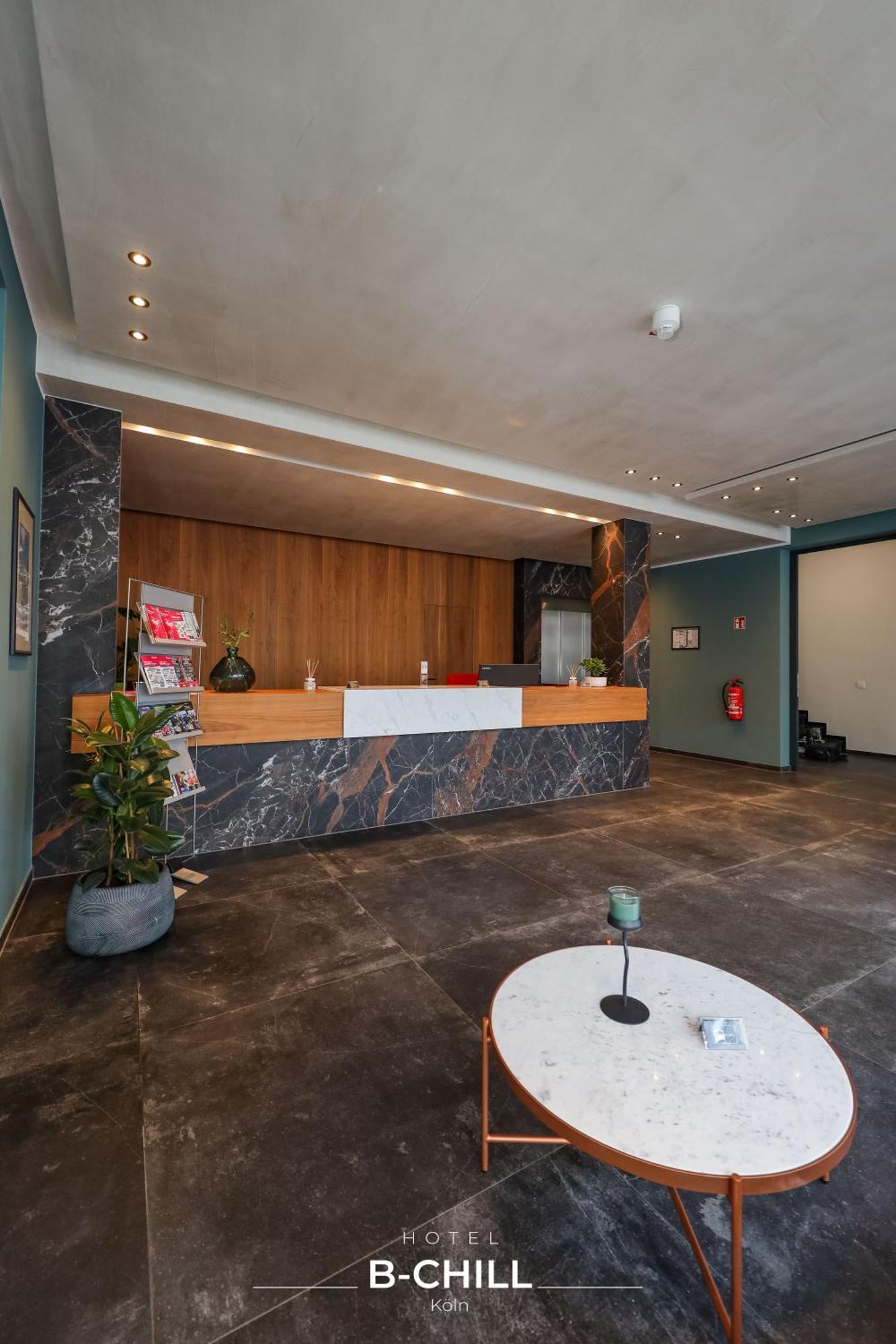 B-Chill Cologne Hotel Bagian luar foto