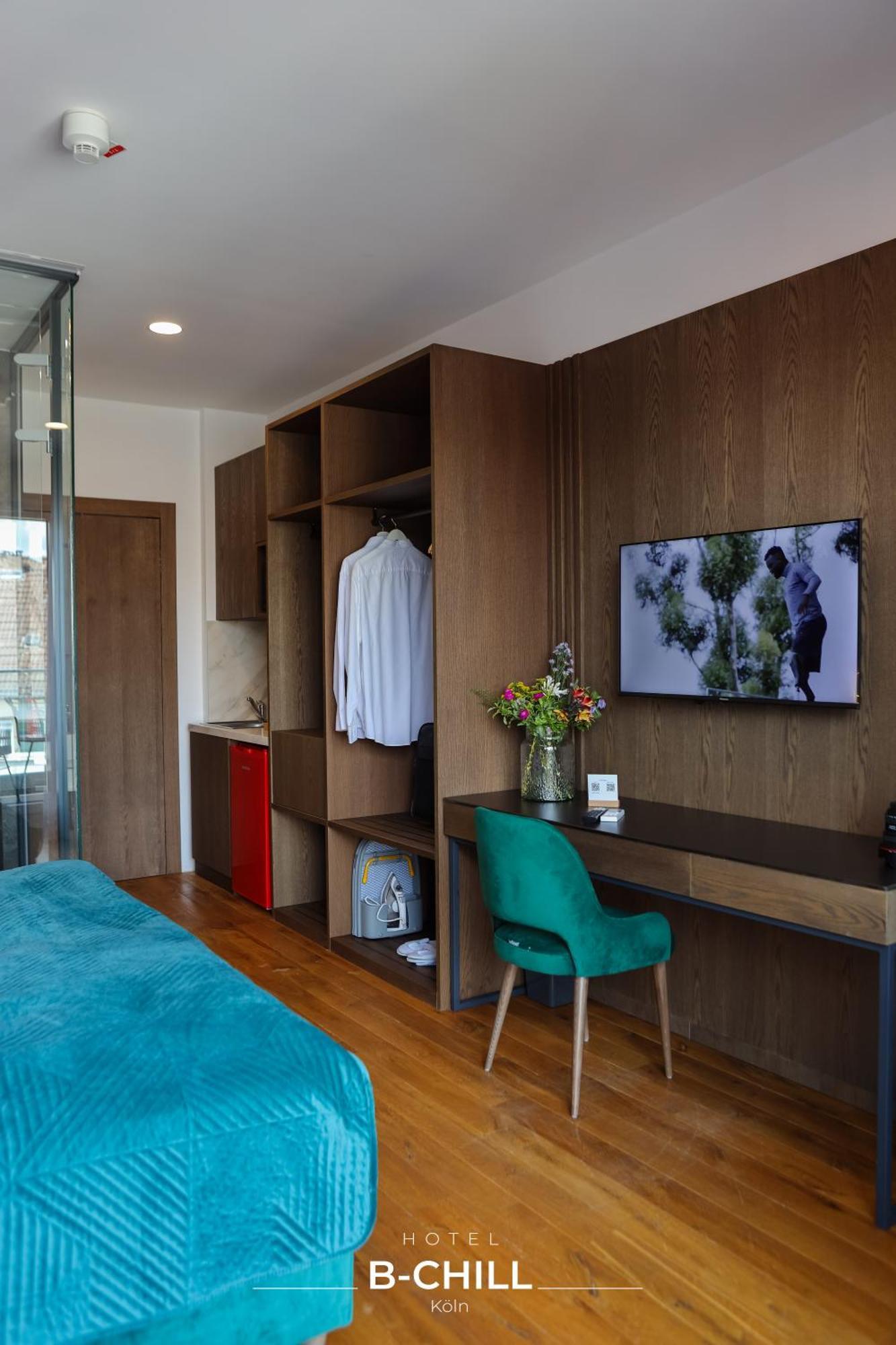 B-Chill Cologne Hotel Bagian luar foto