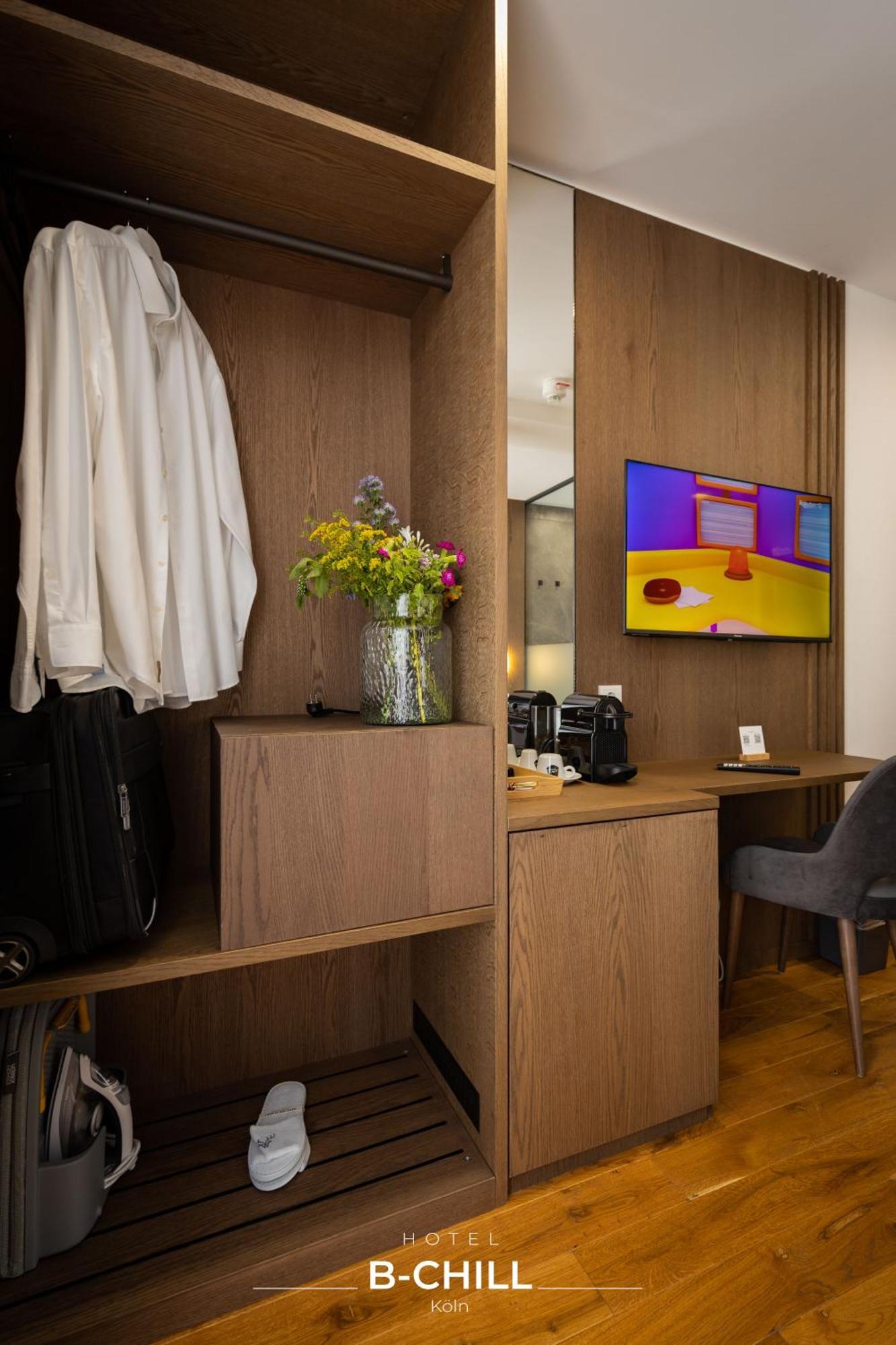 B-Chill Cologne Hotel Bagian luar foto